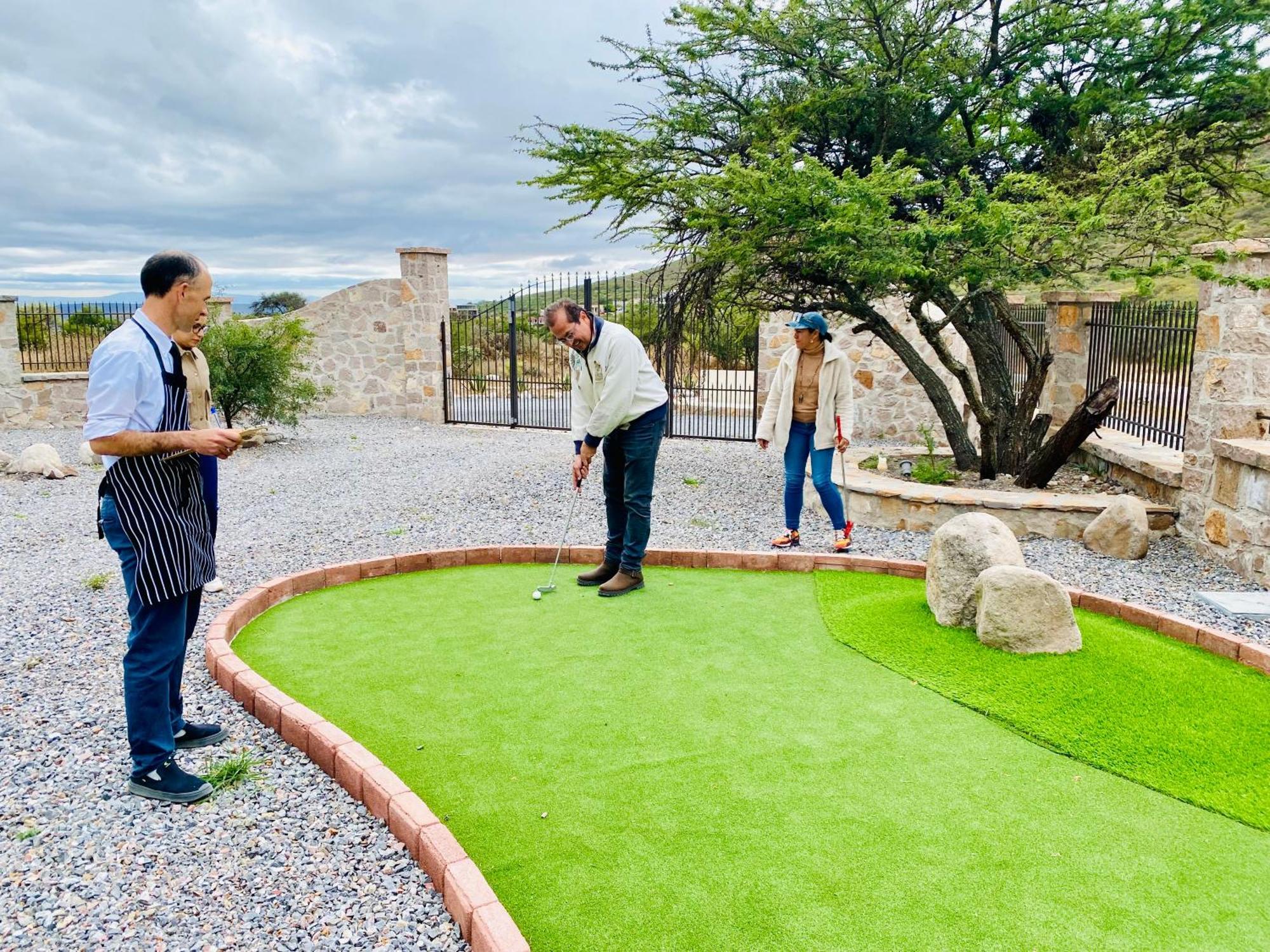 Club Vergel Resort Bernal Zewnętrze zdjęcie