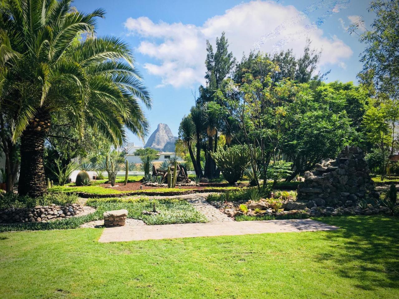 Club Vergel Resort Bernal Zewnętrze zdjęcie